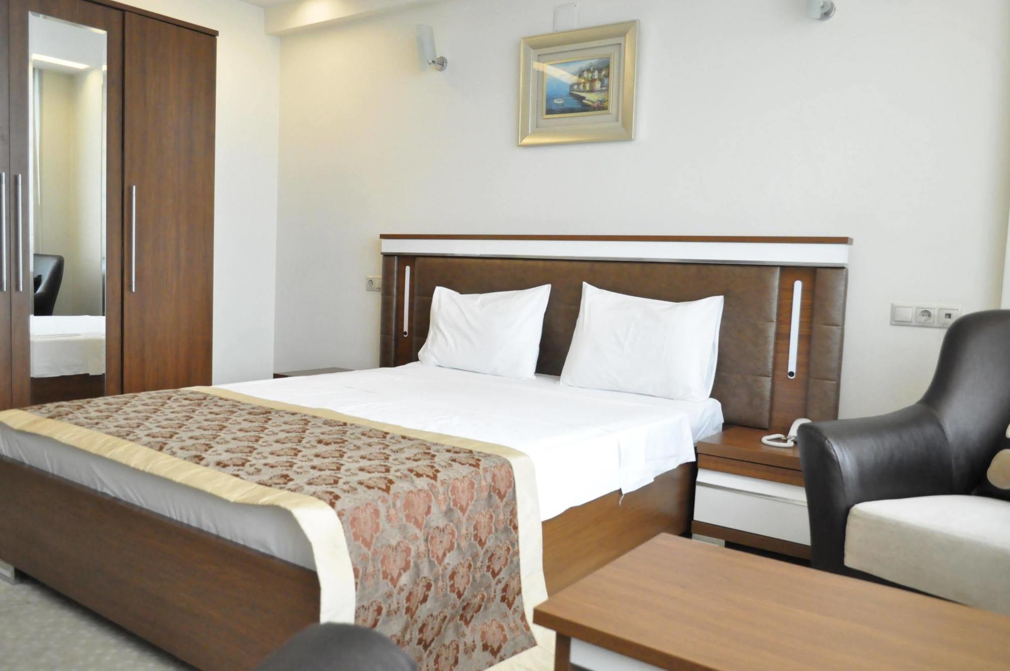 Ts Gold Otel Trabzon Exterior foto