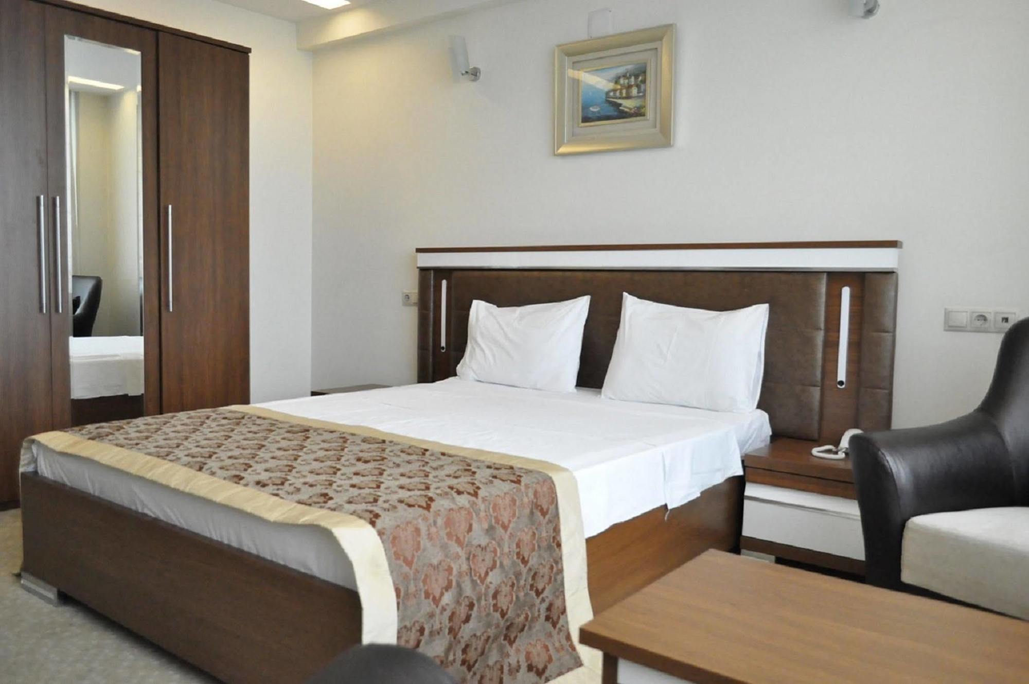 Ts Gold Otel Trabzon Exterior foto